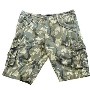 Xray Jeans Green Camouflage Cargo Shorts Mens Size 34 Gorpcore Hiking Camping